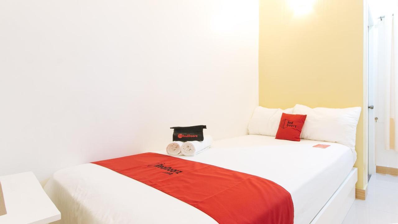 Reddoorz Plus Near Lapasan Plaza كاجايان دي أورو المظهر الخارجي الصورة