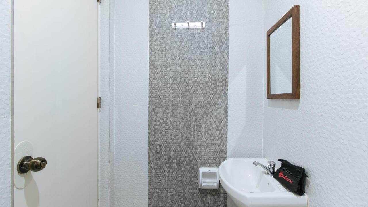 Reddoorz Plus Near Lapasan Plaza كاجايان دي أورو المظهر الخارجي الصورة